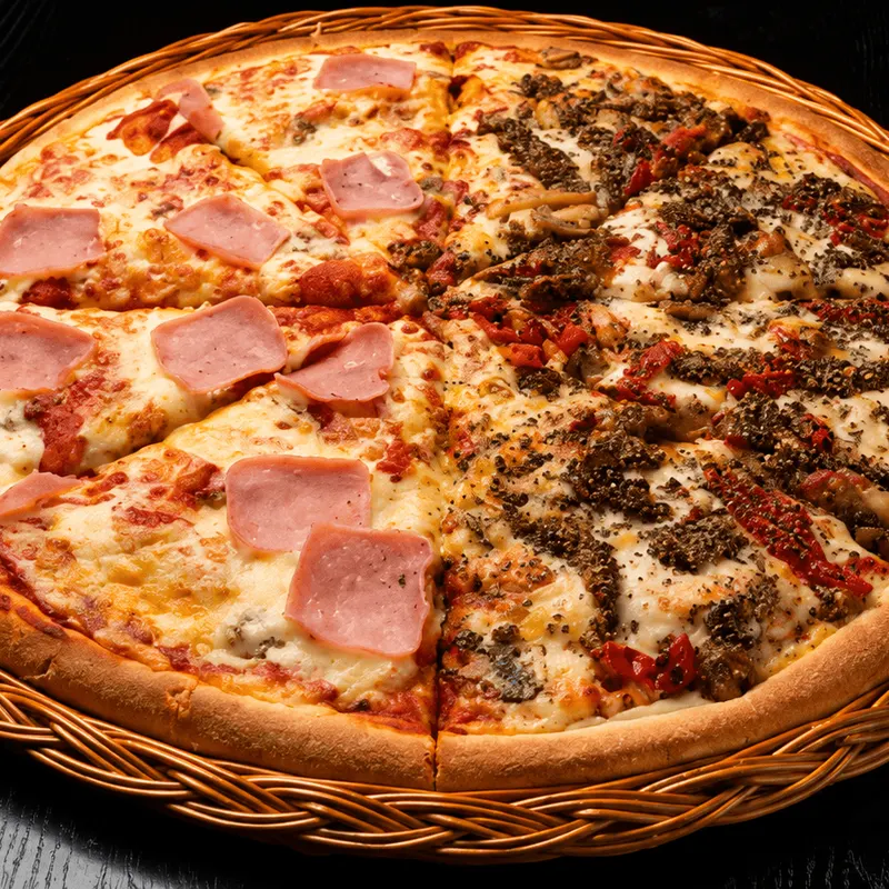 Half n Half-pizza med to forskjellige halvdeler